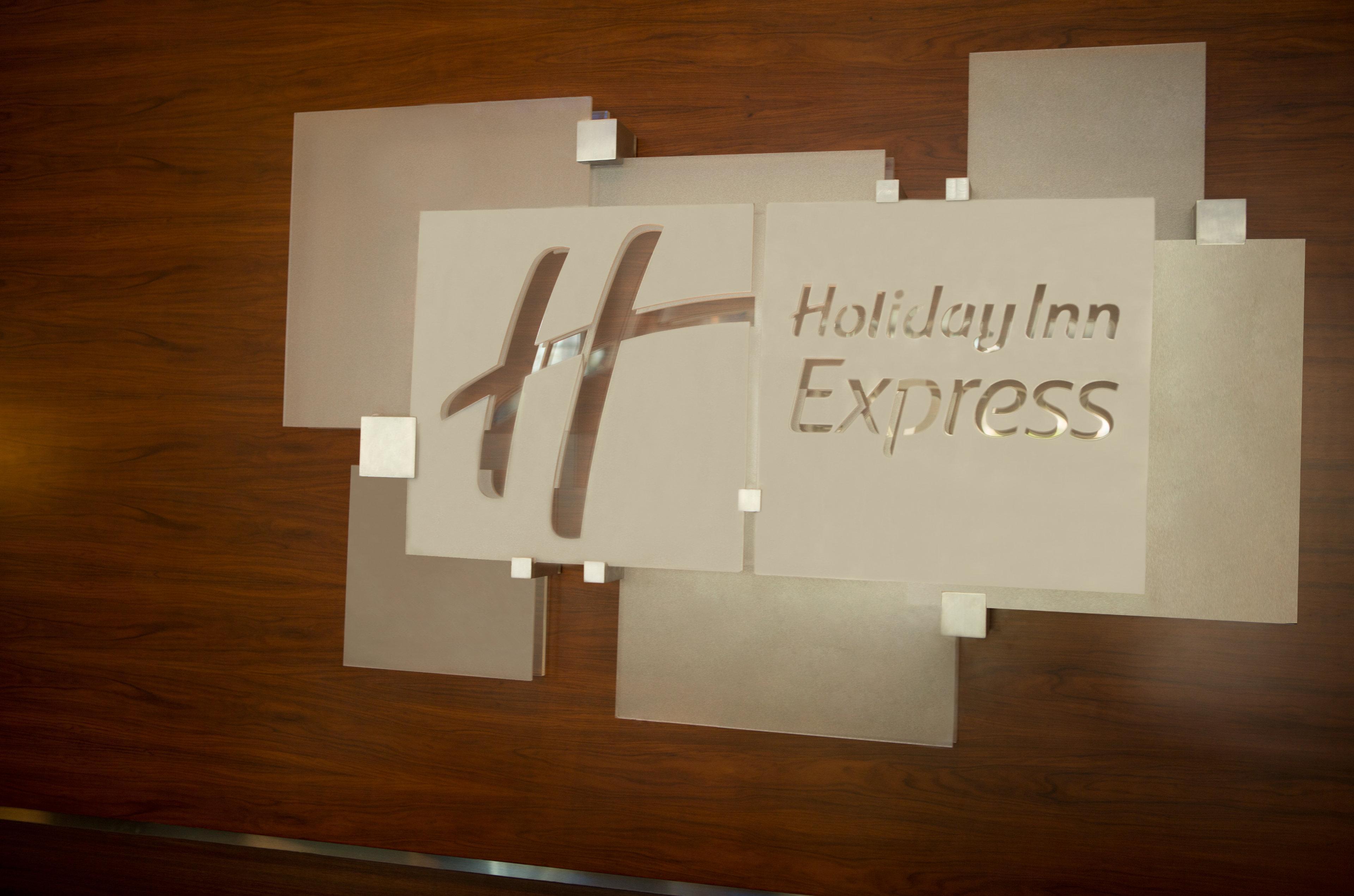 Holiday Inn Express Jakarta International Expo By Ihg Экстерьер фото
