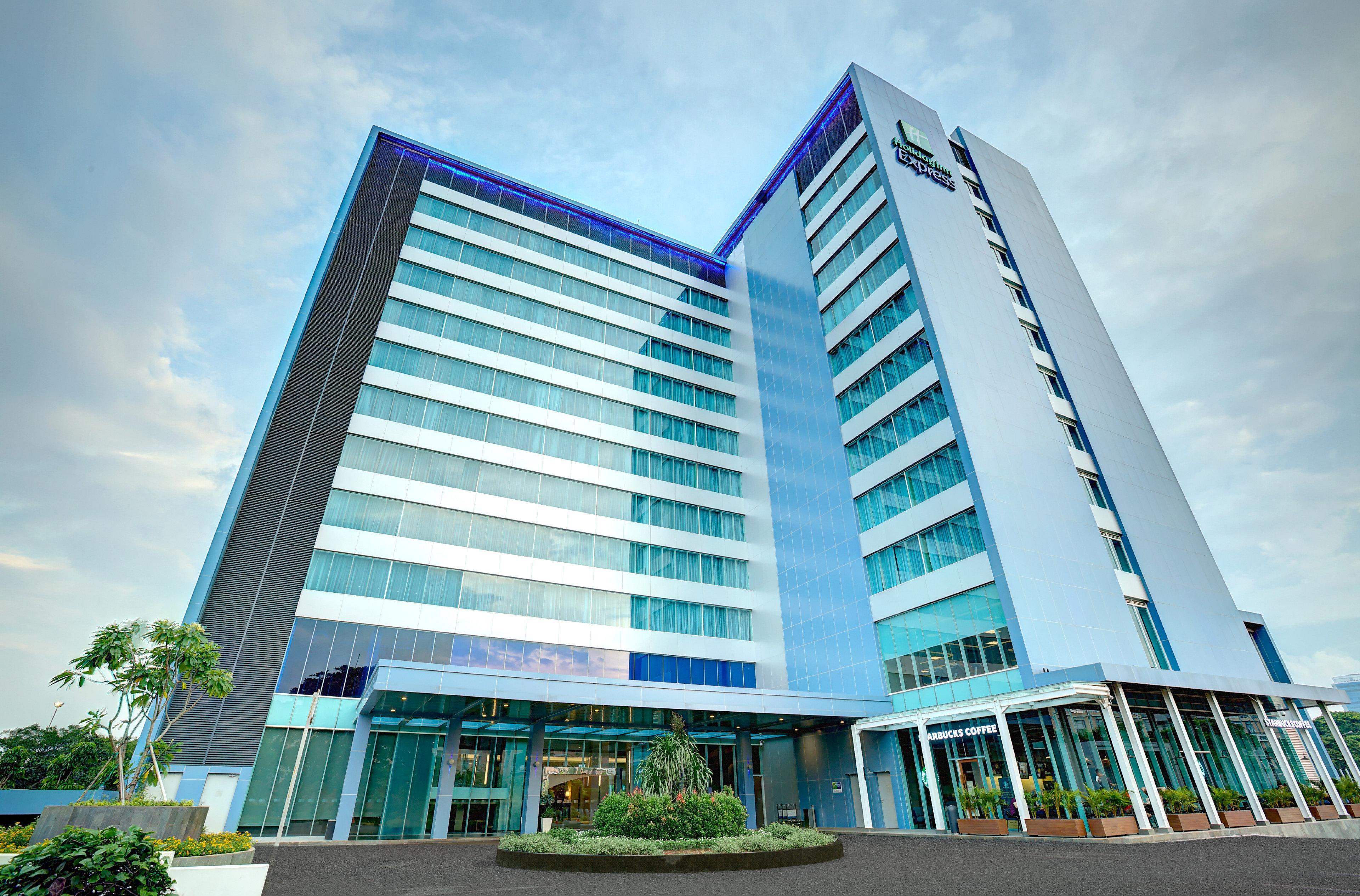 Holiday Inn Express Jakarta International Expo By Ihg Экстерьер фото
